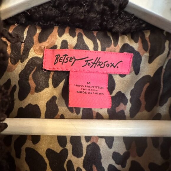 Betsey Johnson Black Faux Fur Vest - Picture 2 of 4